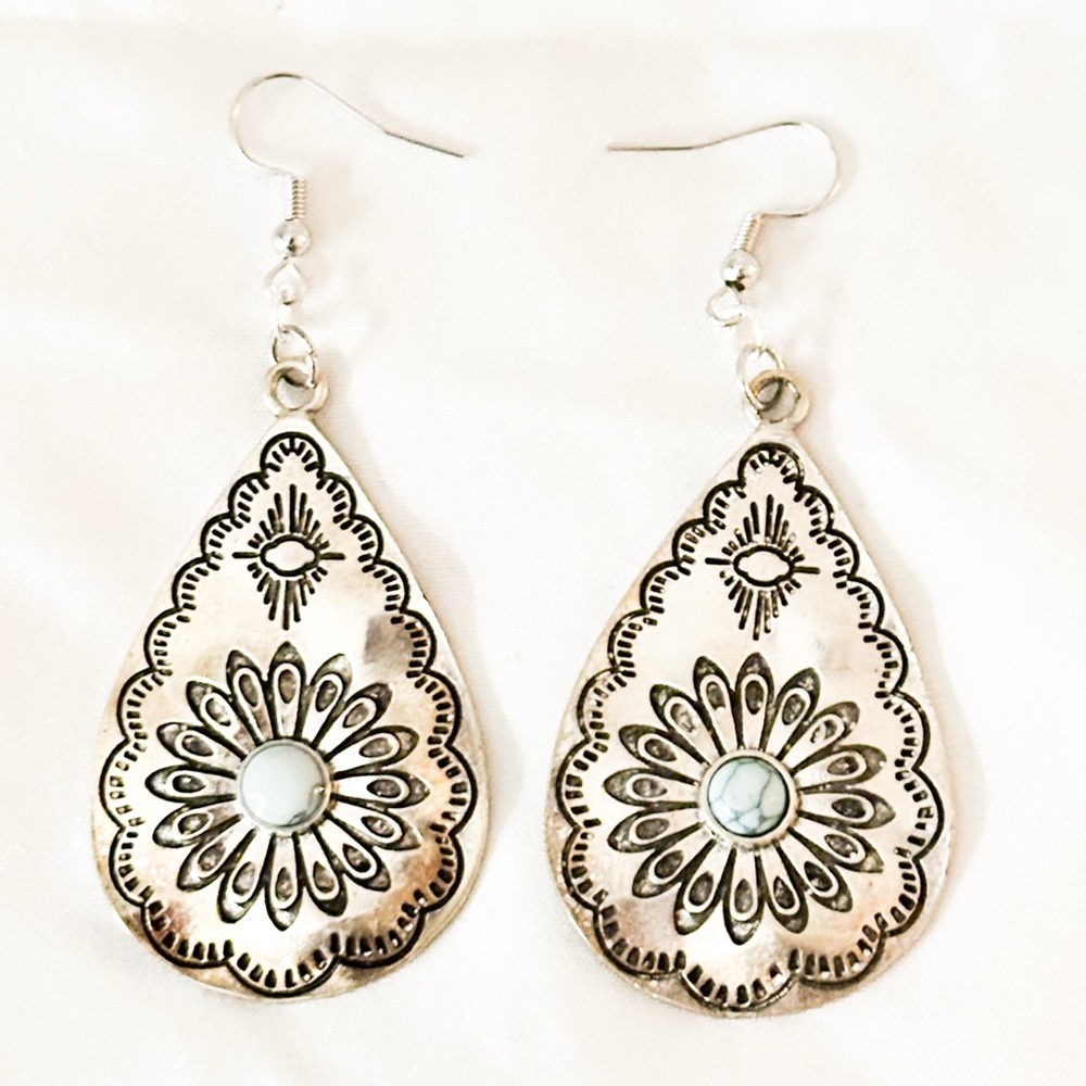 shiloh earrings